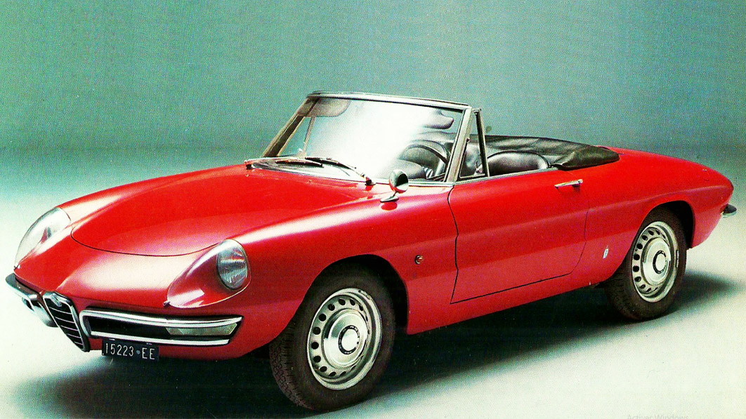Alfa Romeo Spider rouge